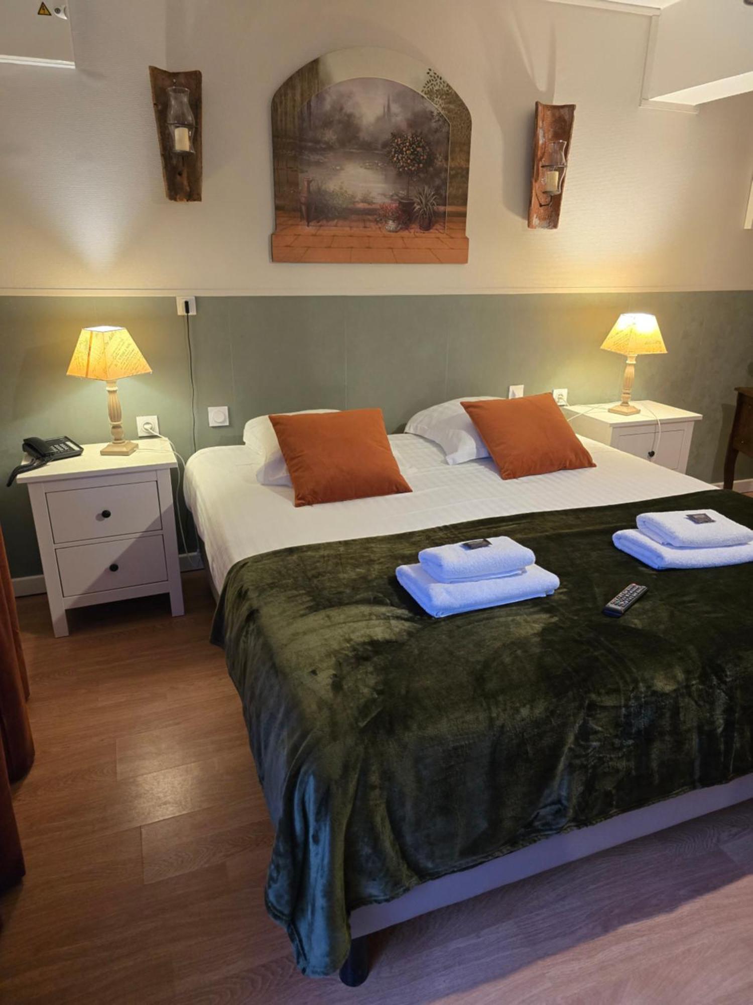 Hotel L'Ideal Le Mountbatten Arromanches-les-Bains Exterior foto